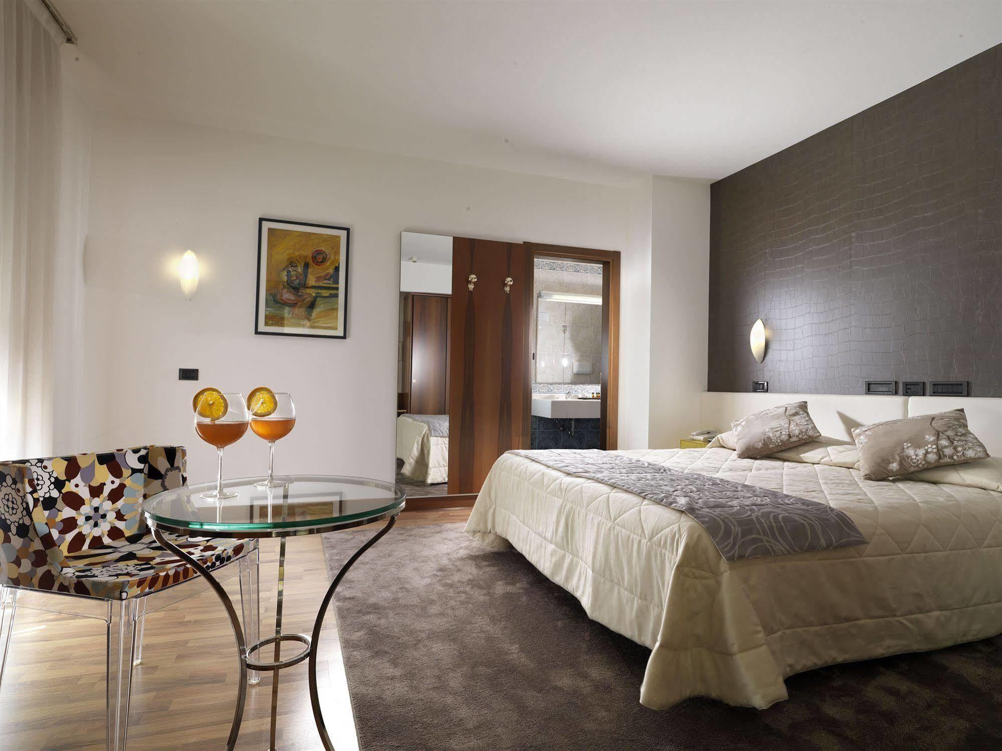 Hotel Al Pino Verde カンポザンピエーロ エクステリア 写真